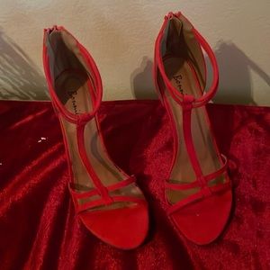 RED STRAPY HEELS /Size 7.5
